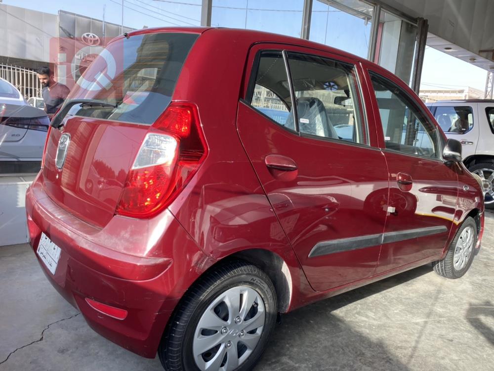 هیوندای i10